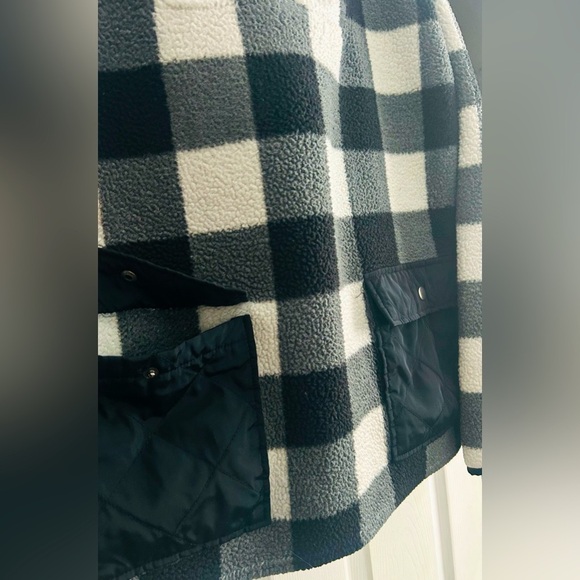 Black & White Buffalo Check Sherpa 1/4-Zip Pullover with front pockets size XXL - Picture 4 of 6
